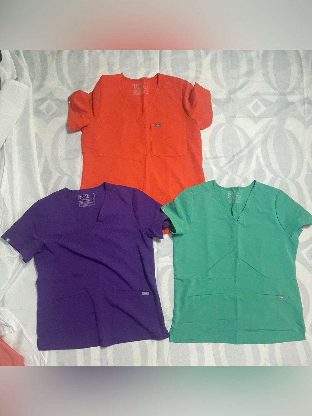 FIGS Women’s Scrub Tops Bundle Medium – 3 Tops